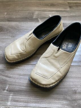 Women’s Rieker  Cream Leather Slip-On Loafers